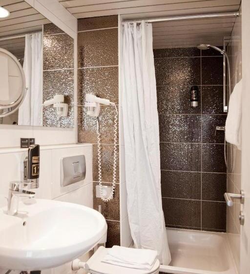 اتاق استاندارد, Les Nations