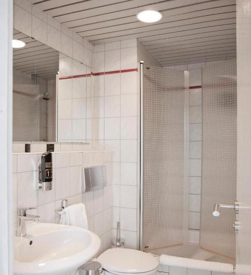 اتاق استاندارد, Les Nations