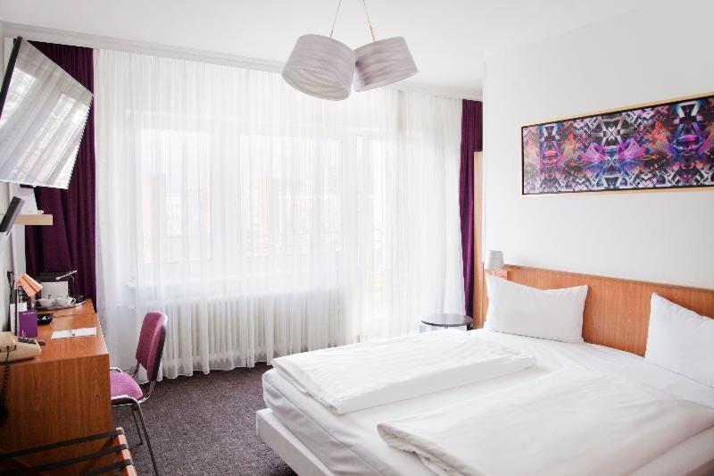 اتاق استاندارد, Les Nations