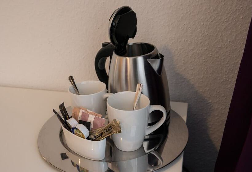 اتاق استاندارد, Les Nations