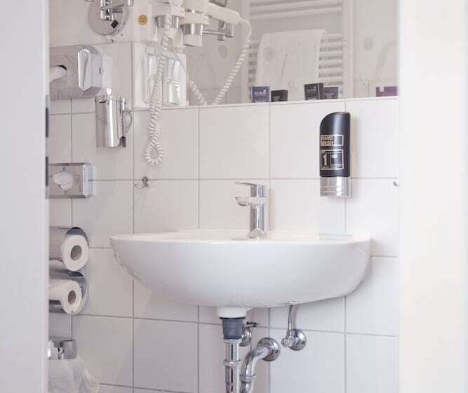 Comfort room with balcony, Les Nations