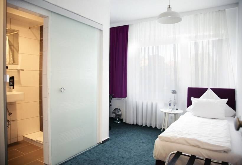 اتاق استاندارد یک نفره, Les Nations