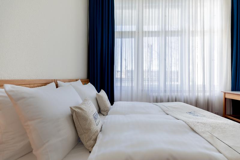 اتاق استاندارد سه نفره, Novum Gates Berlin Charlottenburg