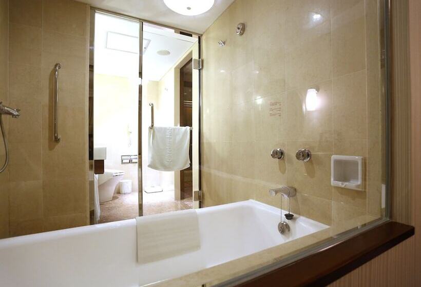 디럭스 룸, Okura Garden Hotel Shanghai