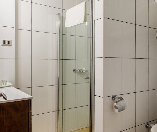 חדר אקזקיוטיב לשלושה, Panamericano