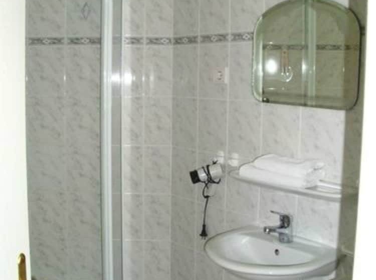 اتاق استاندارد, Pension Margrit