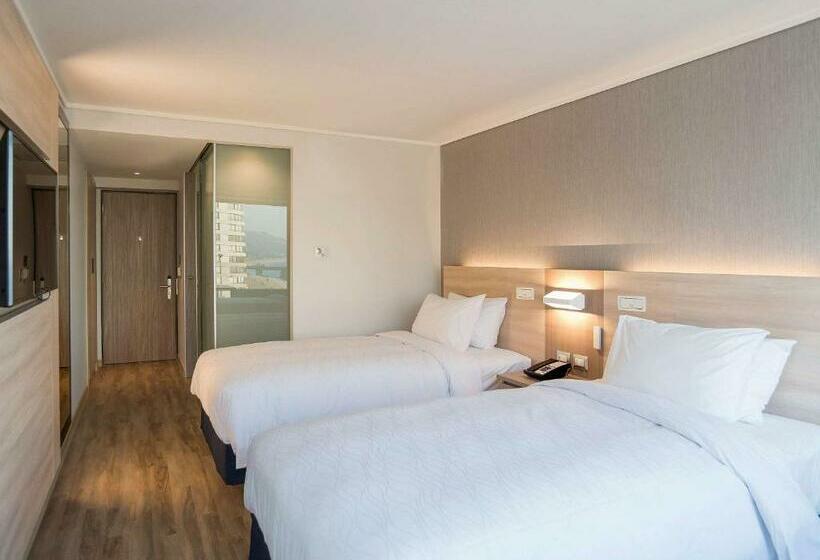 اتاق لوکس با چشم‌انداز دریا, Pullman Vina Del Mar San Martín