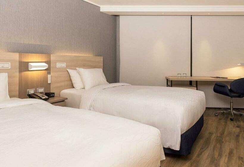 غرفة ديلوكس مطلة على المدينة, Pullman Vina Del Mar San Martín