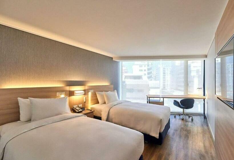 اتاق لوکس با چشم‌انداز شهر, Pullman Vina Del Mar San Martín