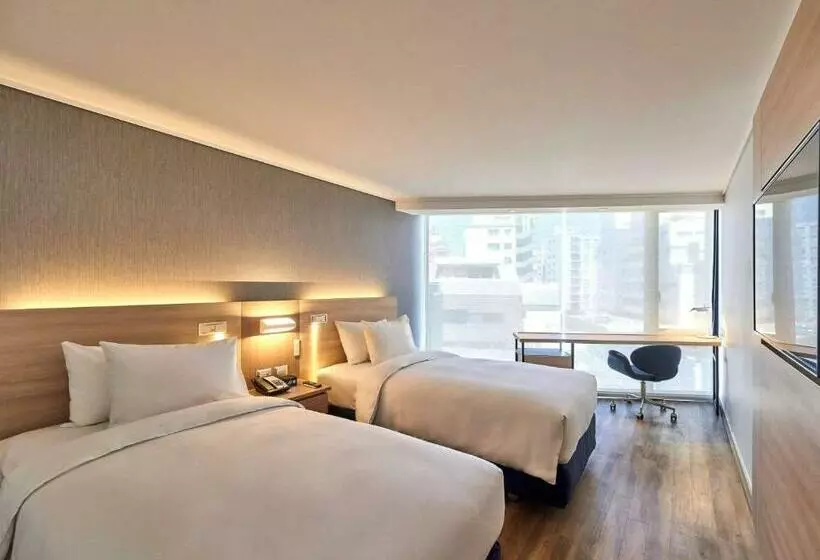 اتاق لوکس با چشم‌انداز شهر, Pullman Vina Del Mar San Martín