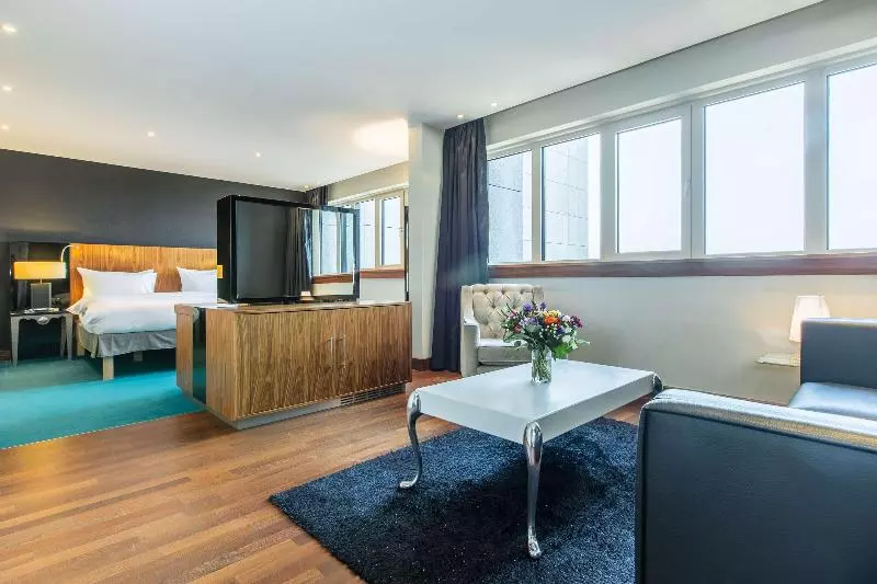 プレジデントスイートルーム, Radisson Blu Hotel, Hamburg