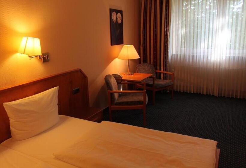 חדר סטנדרט לשלושה, Restaurant Seegarten Quickborn