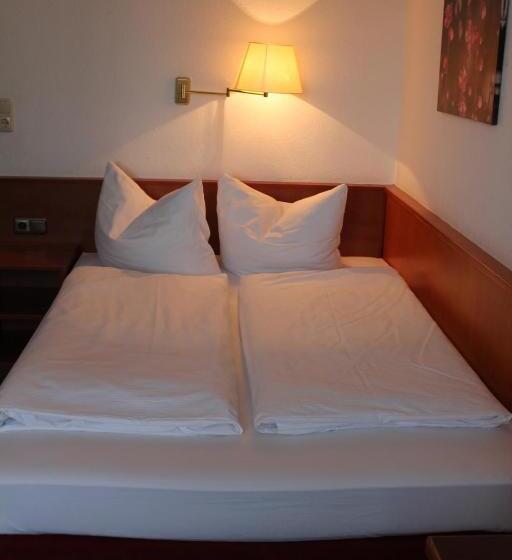 חדר אקונומי, Restaurant Seegarten Quickborn