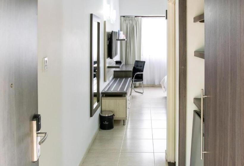 غرفة قياسية, San Juan Internacional