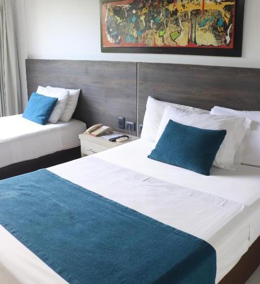 غرفة قياسية ثلاثية, San Juan Internacional