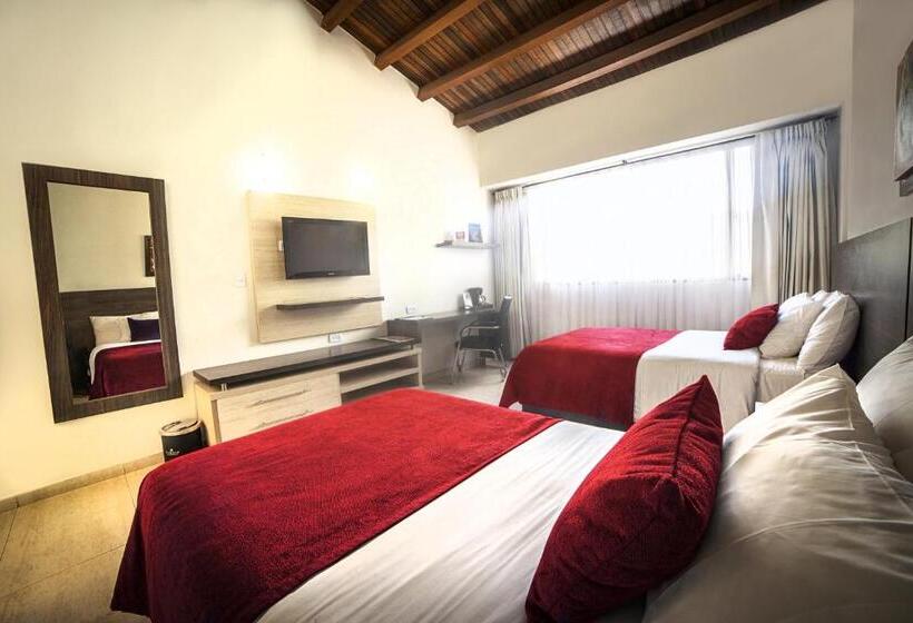 غرفة قياسية ثلاثية, San Juan Internacional