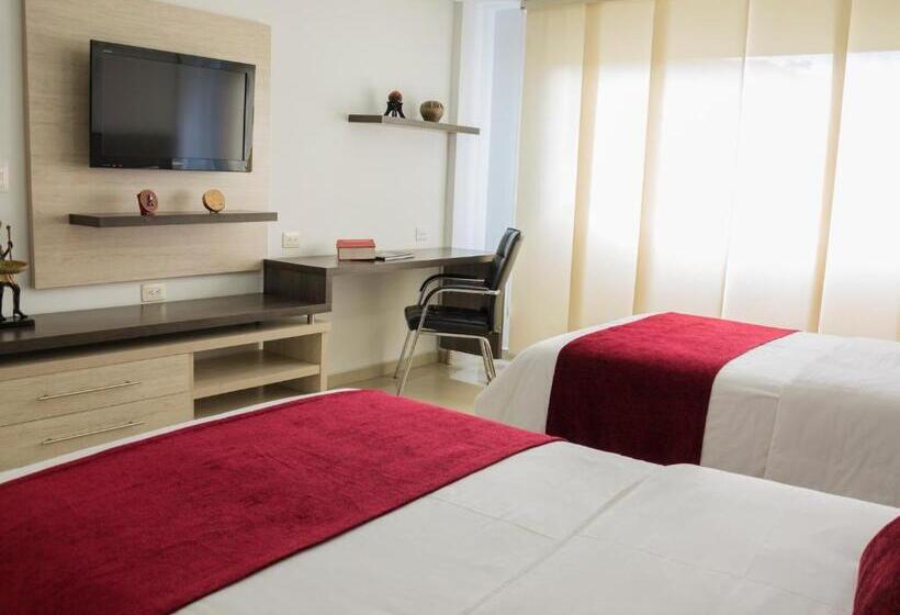 غرفة قياسية ثلاثية, San Juan Internacional