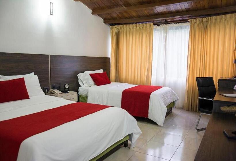 غرفة قياسية ثلاثية, San Juan Internacional