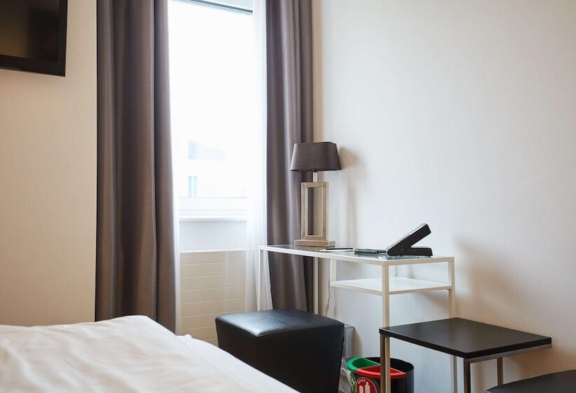 Pokój Standard Jednoosobowy, Scandic Berlin Kurfürstendamm