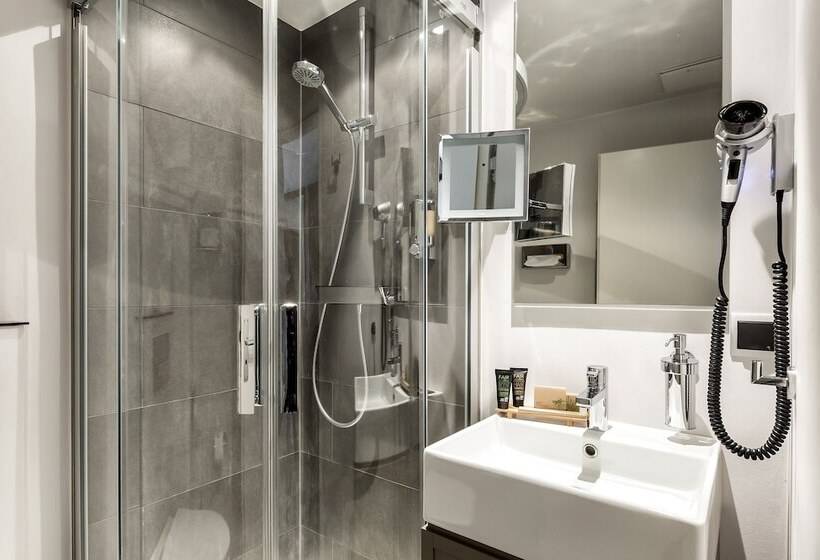 标准单人间, St. Annen