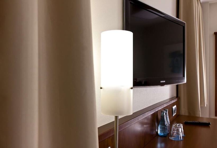 标准单人间, St. Annen