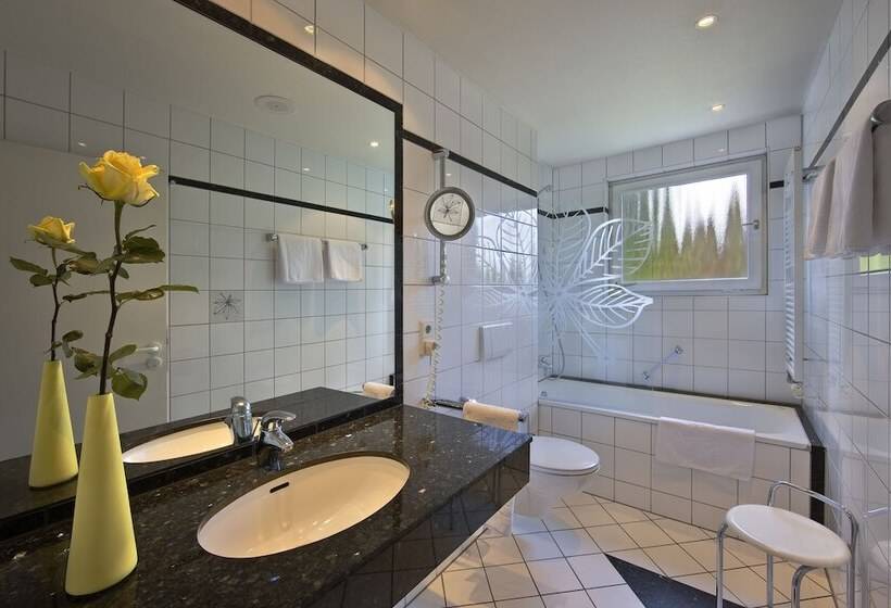 اتاق استاندارد با بالکن, Bernstein Hotel Villa Kastania