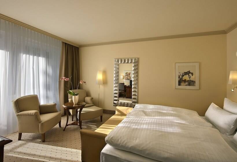 اتاق لوکس با بالکن, Bernstein Hotel Villa Kastania