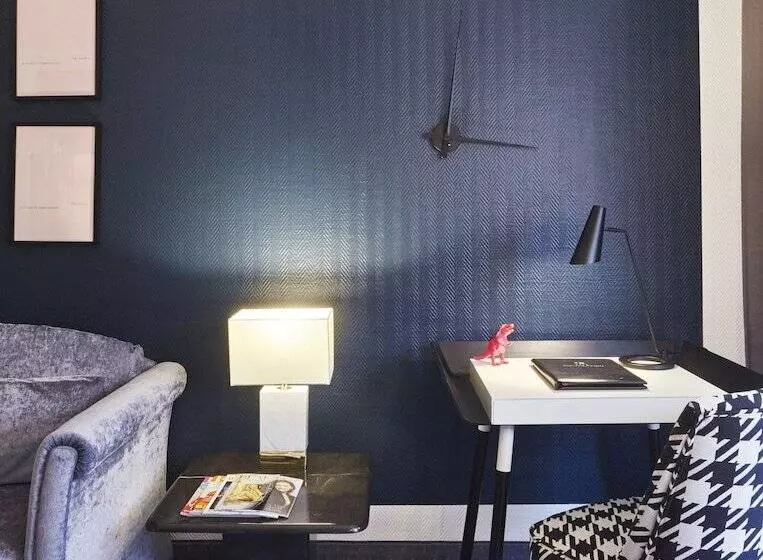 سوئیت با بالکن, Bernstein Hotel Villa Kastania