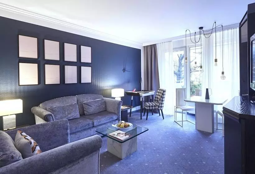 سوئیت با بالکن, Bernstein Hotel Villa Kastania