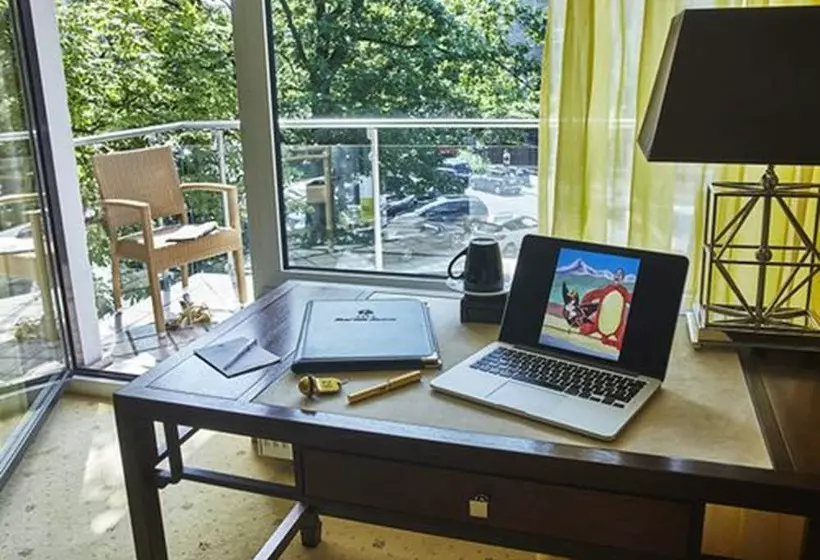 سوئیت با بالکن, Bernstein Hotel Villa Kastania