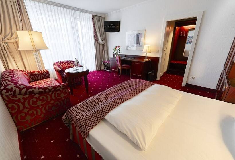 اتاق استاندارد سه تخته با بالکن, Bernstein Hotel Villa Kastania