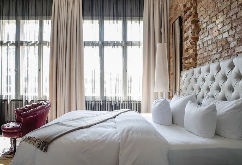 Suite Kingsize Bett, Zoo Berlin