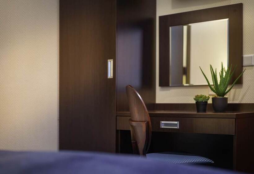 غرفة قياسية, Continental Hamburg Hauptbahnhof