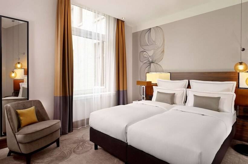 标准间带双人床, Reichshof Hotel Hamburg