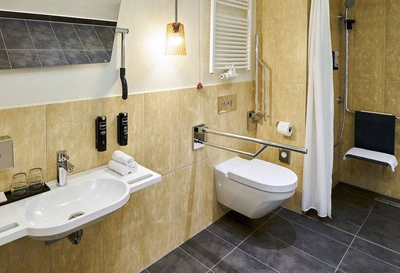 标准间带双人床, Reichshof Hotel Hamburg