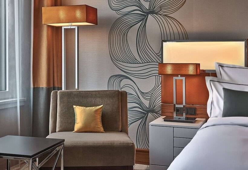 标准间带双人床, Reichshof Hotel Hamburg