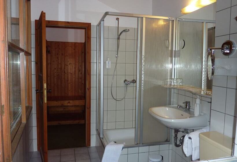 Номер Стандарт, Akzent Hotel Zur Wasserburg   Hotel Garni Bed & Breakfast