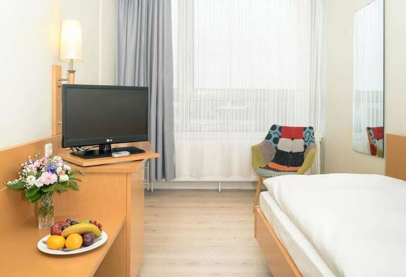 غرفة قياسية, Astor Kiel By Campanile