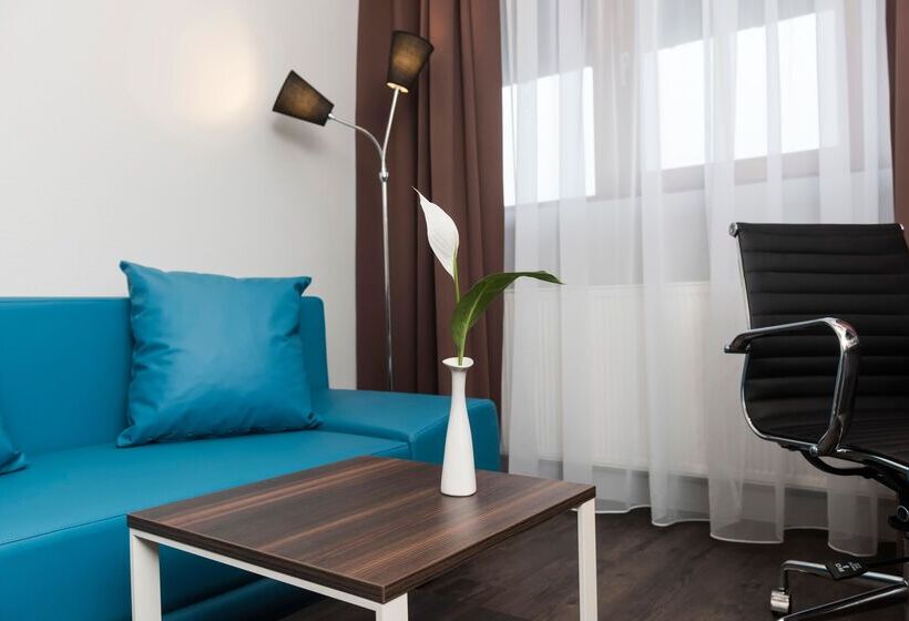 Студия Стандарт, Best Western Hotel Braunschweig Seminarius