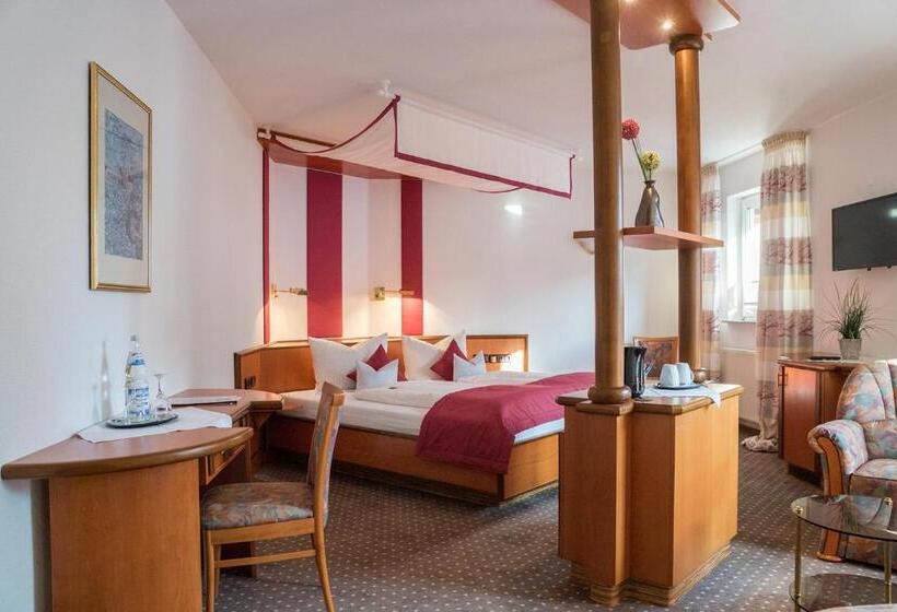 주니어 스위트, Chalet