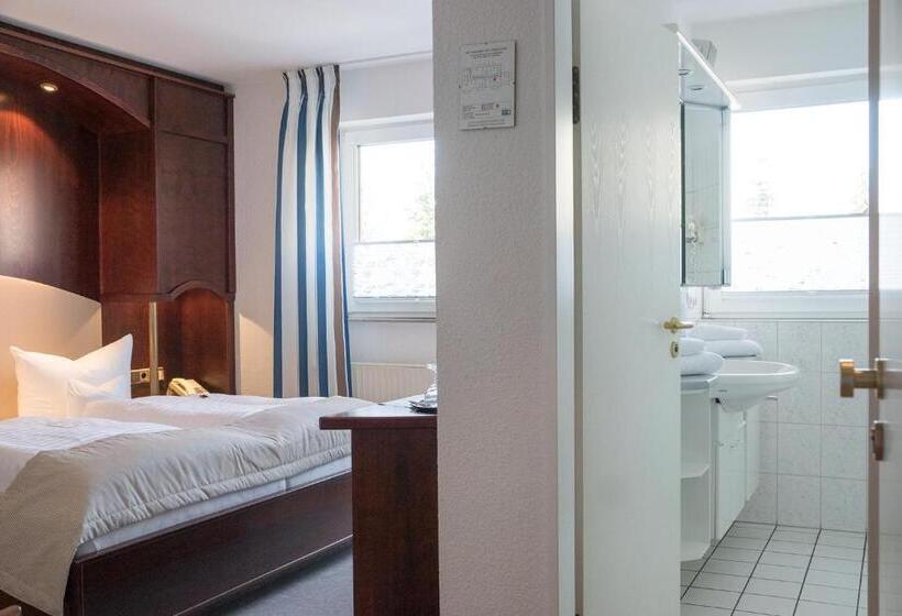 Quarto Estandar, Chalet