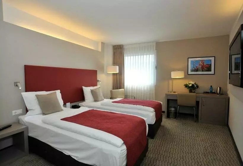 اتاق استاندارد, Golden Tulip Kassel Hotel Reiss