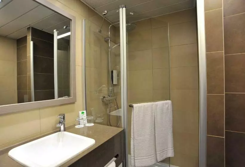 اتاق استاندارد, Golden Tulip Kassel Hotel Reiss