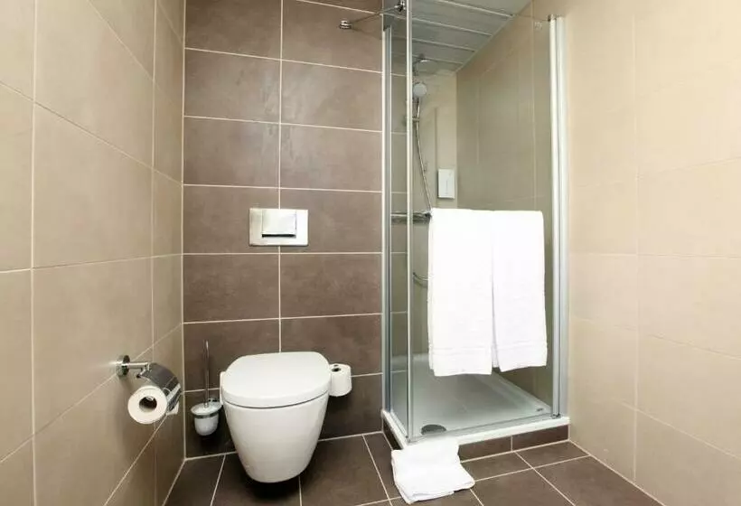 اتاق استاندارد, Golden Tulip Kassel Hotel Reiss