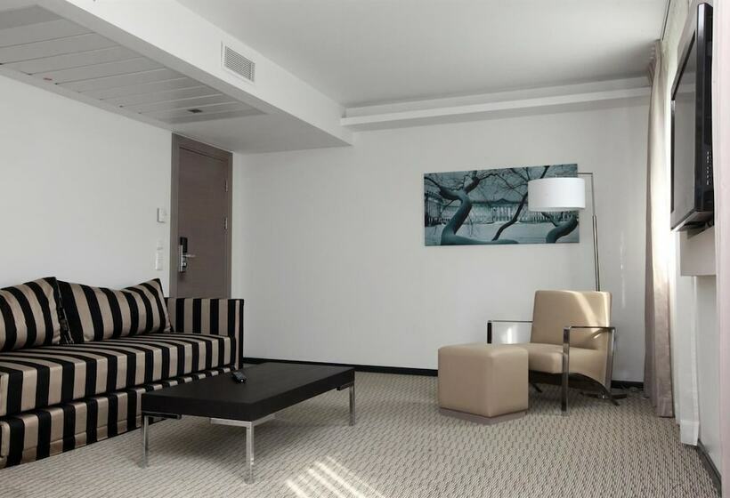 Люкс, Golden Tulip Kassel Hotel Reiss