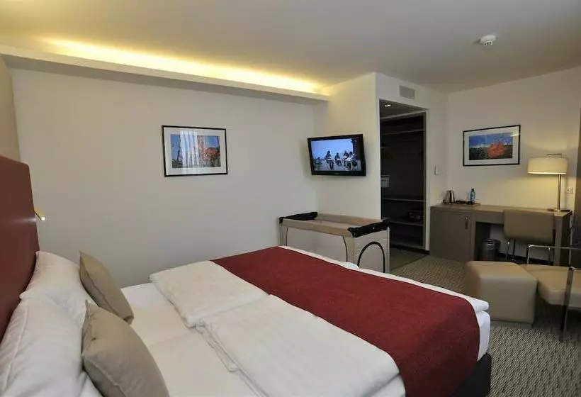 اتاق لوکس, Golden Tulip Kassel Hotel Reiss