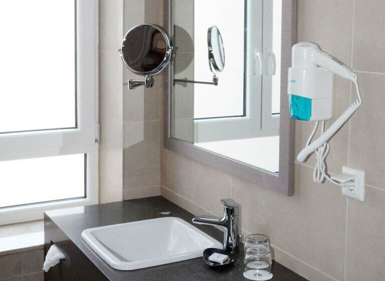 Номер Deluxe, Golden Tulip Kassel Hotel Reiss