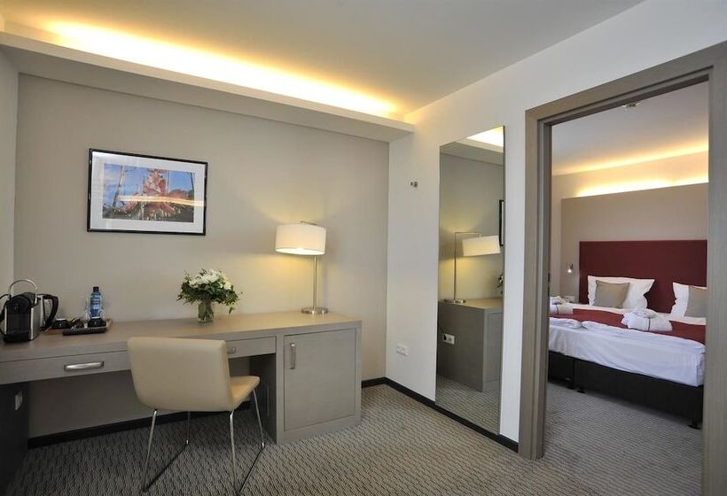 Люкс, Golden Tulip Kassel Hotel Reiss
