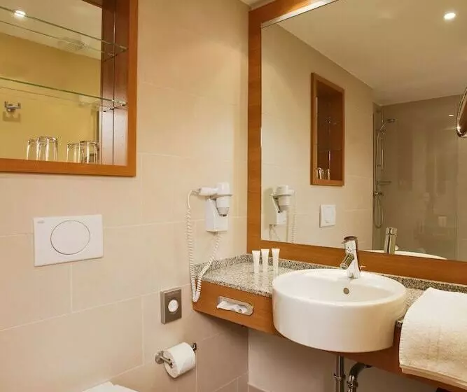 اتاق استاندارد, H+ Hotel Willingen