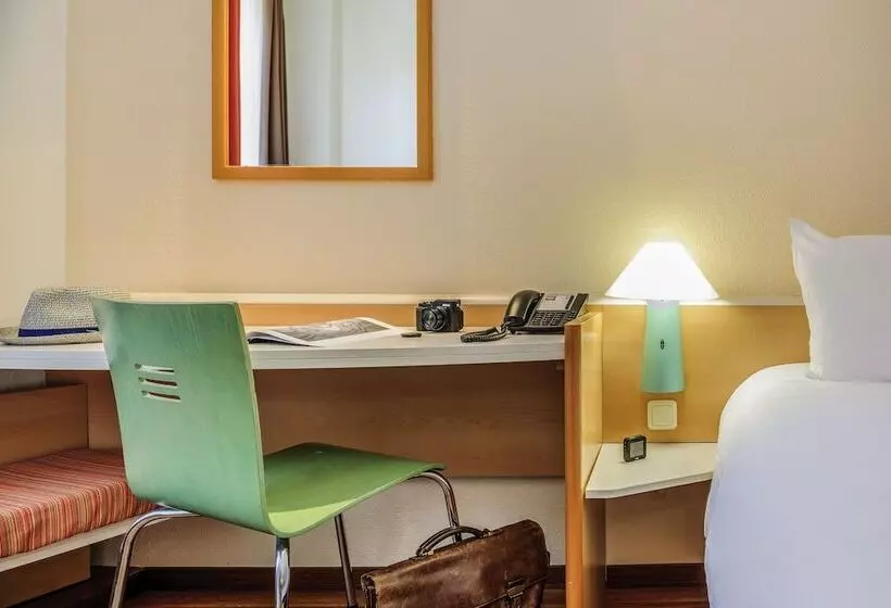 スタンダードルーム, Ibis Hotel Düsseldorf Hauptbahnhof